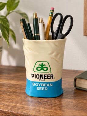 Pioneer Brand Soybean Seed Bag Pen holder